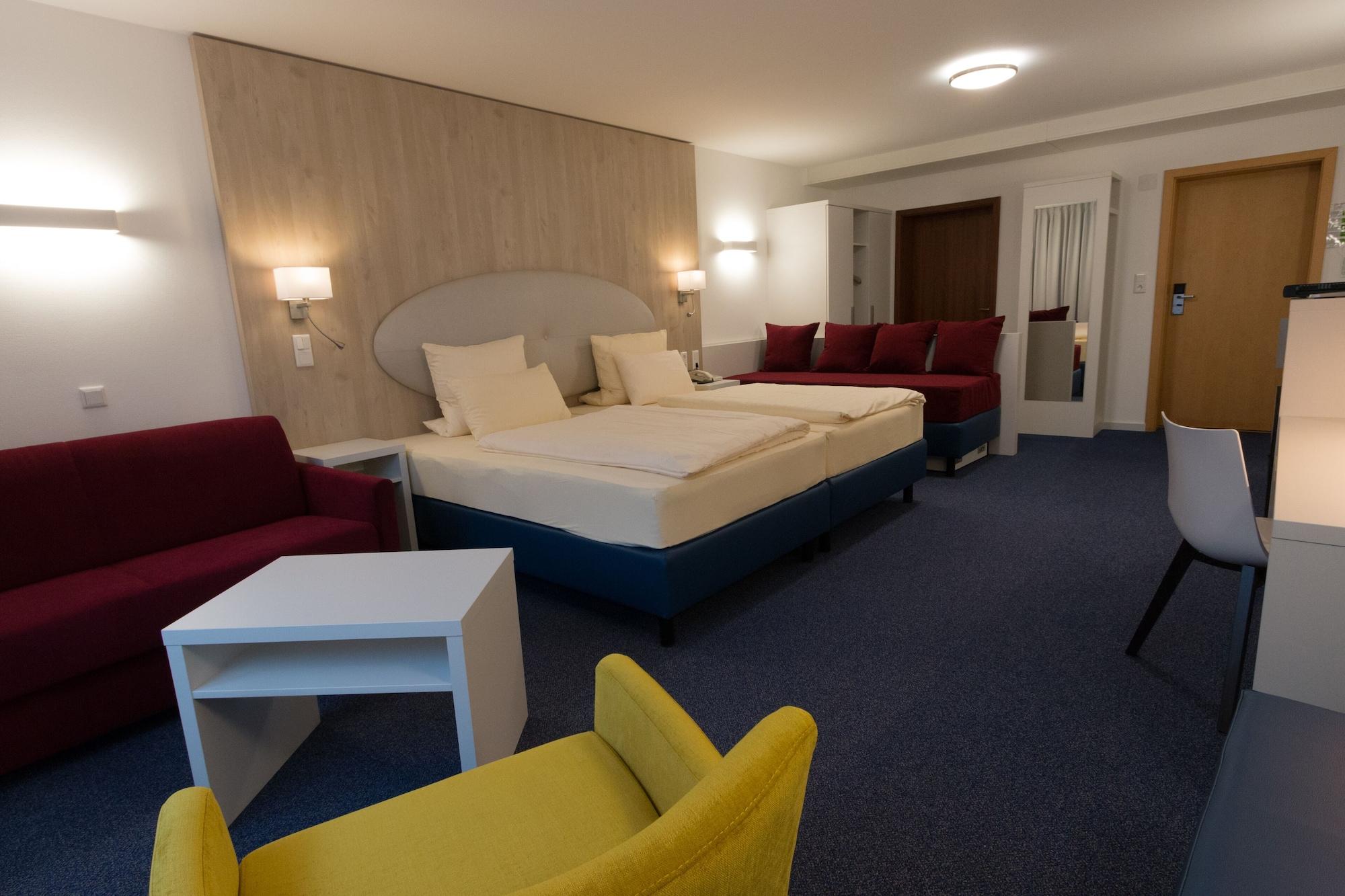Hotel Zum Loewen Мёрфэльден-Вальдорф Экстерьер фото